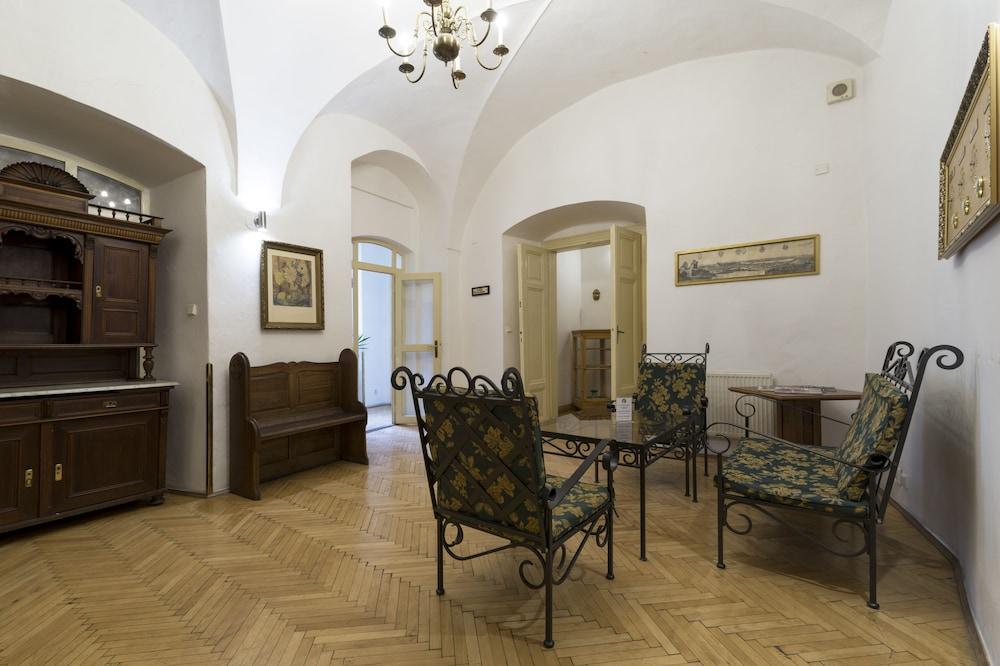 Hotel U Zlateho Jelena Praga Zewnętrze zdjęcie
