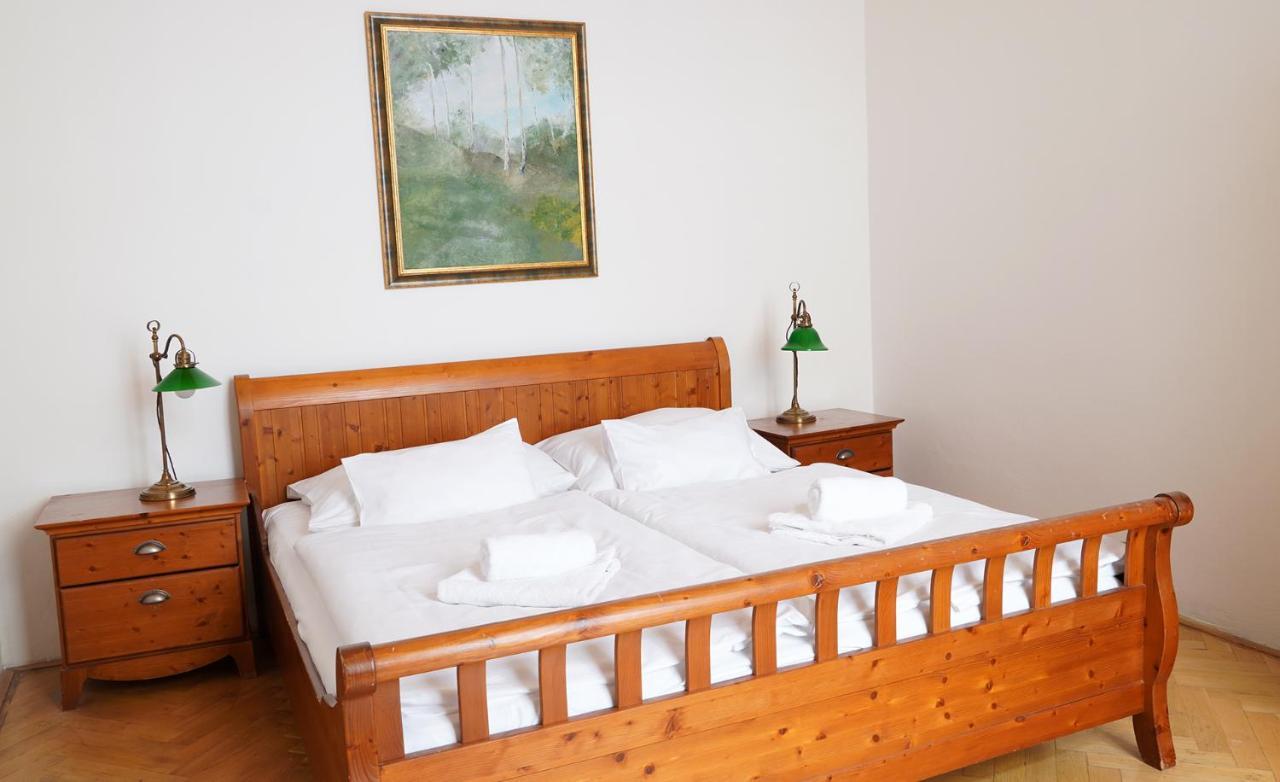 Hotel U Zlateho Jelena Praga Zewnętrze zdjęcie