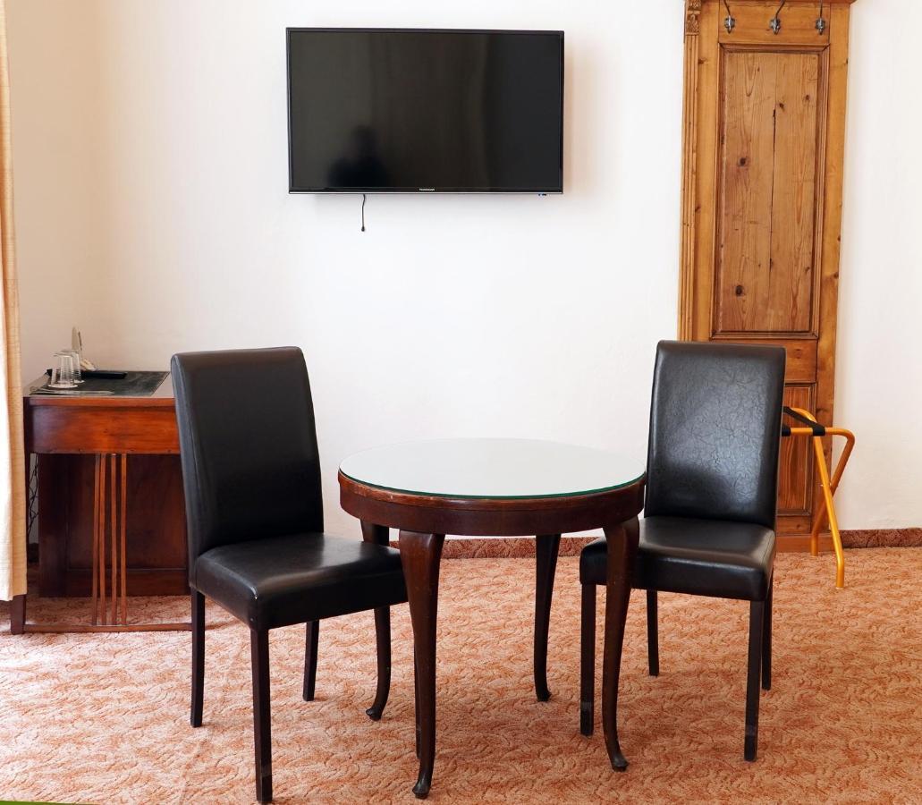 Hotel U Zlateho Jelena Praga Zewnętrze zdjęcie