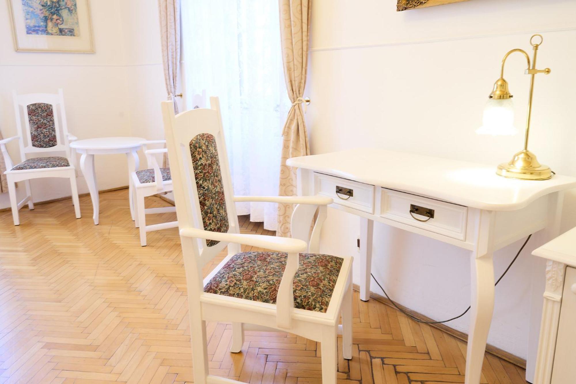 Hotel U Zlateho Jelena Praga Zewnętrze zdjęcie