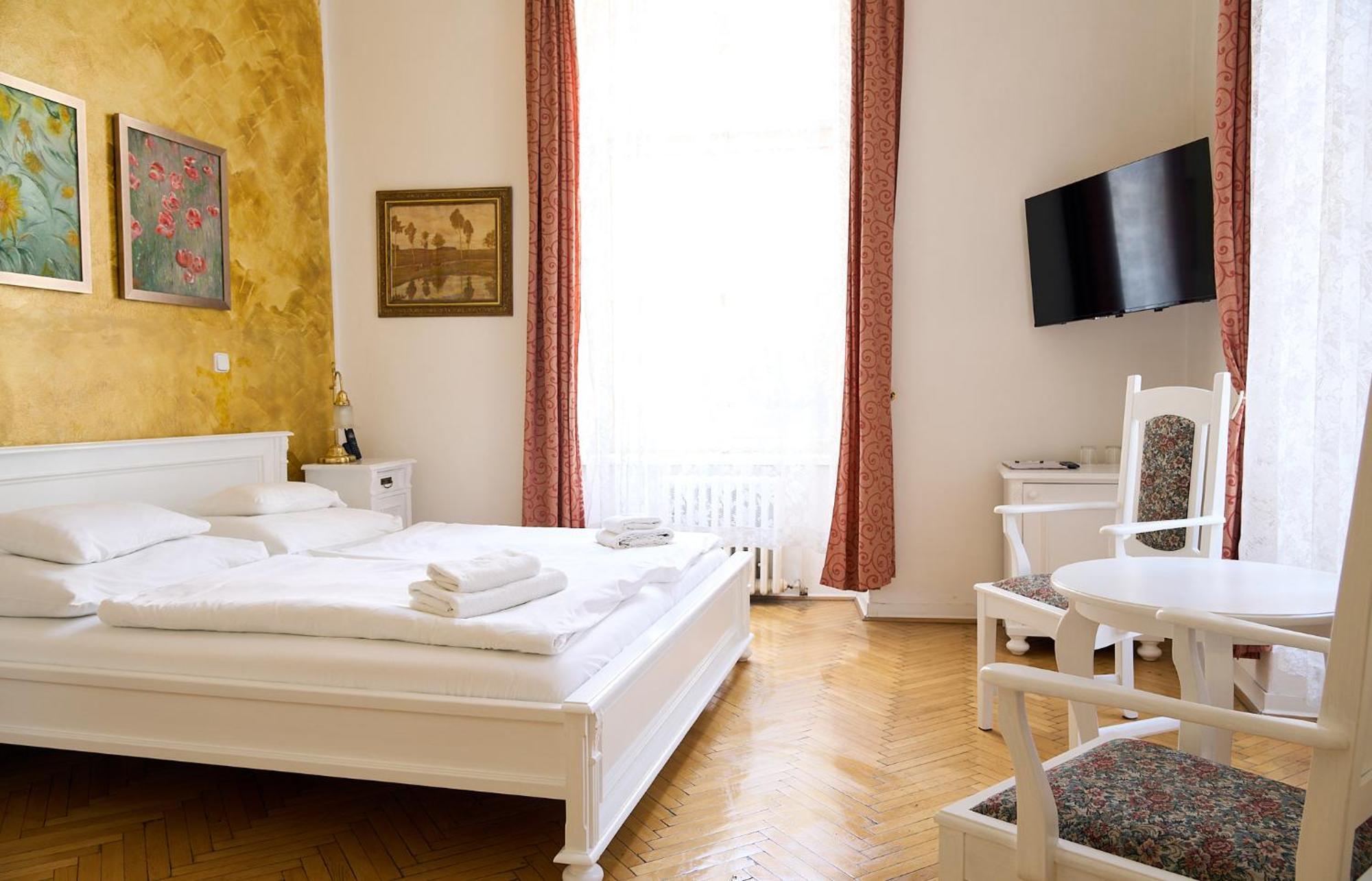 Hotel U Zlateho Jelena Praga Zewnętrze zdjęcie