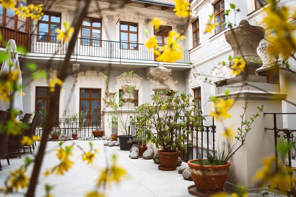 Hotel U Zlateho Jelena Praga Zewnętrze zdjęcie