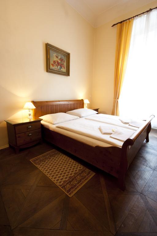 Hotel U Zlateho Jelena Praga Pokój zdjęcie