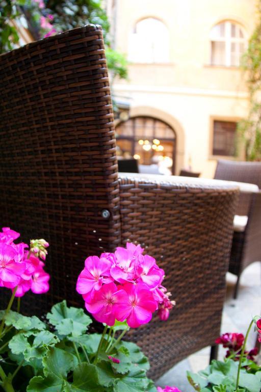 Hotel U Zlateho Jelena Praga Zewnętrze zdjęcie